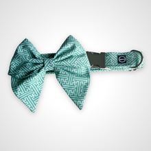 Load image into Gallery viewer, Hedge Maze Sailors Bow