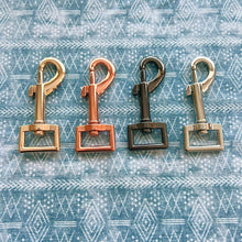 Load image into Gallery viewer, Icy Adventure Leash