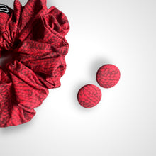 Load image into Gallery viewer, Cranberry Cable Earrings