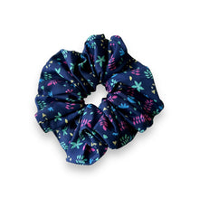 Load image into Gallery viewer, Simply Botanic Scrunchie