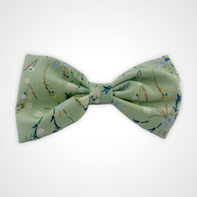 Load image into Gallery viewer, Morning Daisy Bow Tie