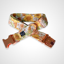 Load image into Gallery viewer, Dahlia Bloom Collar