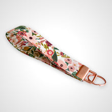 Load image into Gallery viewer, Cottage Garden Wristlet