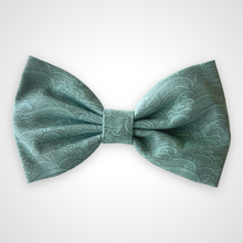 Load image into Gallery viewer, Ocean Waves Bow Tie
