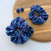 Load image into Gallery viewer, Simply Botanic Earrings
