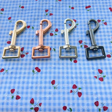 Load image into Gallery viewer, Berry Picnic Leash
