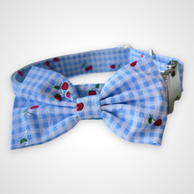 Load image into Gallery viewer, Berry Picnic Bow Tie
