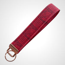 Load image into Gallery viewer, Cranberry Cable Wristlet
