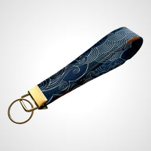 Load image into Gallery viewer, Starry Skies Wristlet
