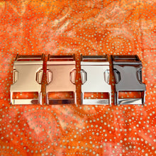 Load image into Gallery viewer, Amber Glow Collar
