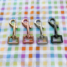 Load image into Gallery viewer, Cotton Tails Leash
