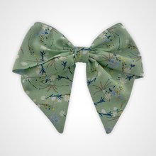 Load image into Gallery viewer, Morning Daisy Sailors Bow
