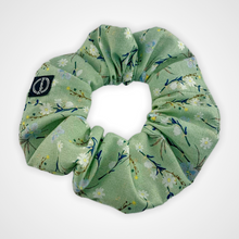 Load image into Gallery viewer, Morning Daisy Scrunchie
