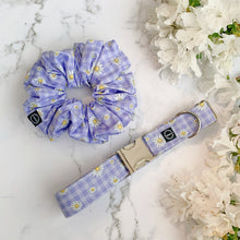 Load image into Gallery viewer, Gingham Daisy Collar
