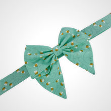 Load image into Gallery viewer, Busy Bee Sailors Bow

